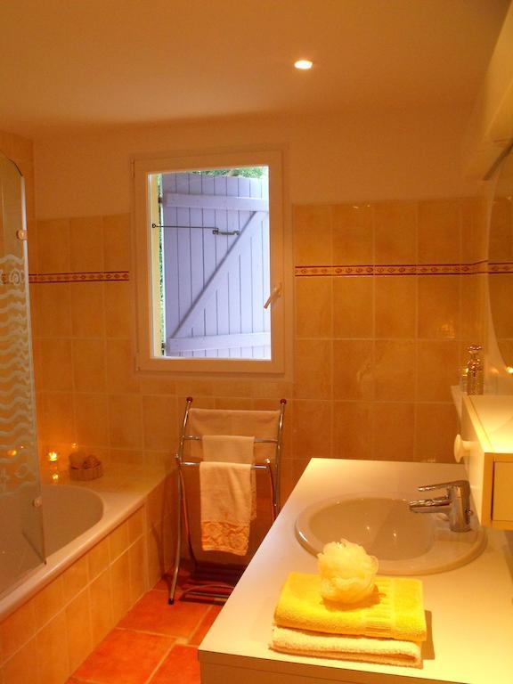 Domaine De La Marseillaise Apartment La Crau Bilik gambar