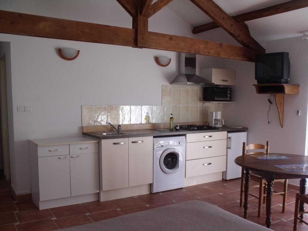 Domaine De La Marseillaise Apartment La Crau Bilik gambar
