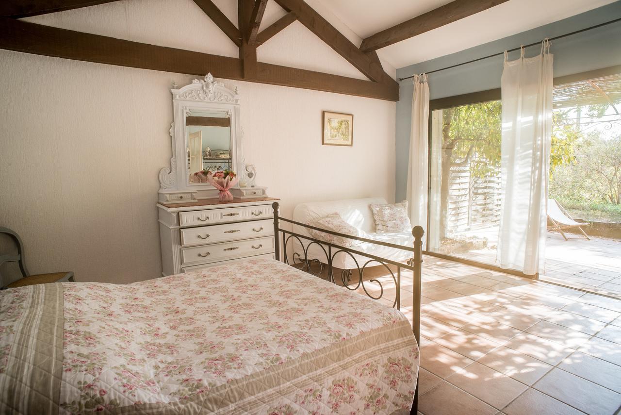 Domaine De La Marseillaise Apartment La Crau Luaran gambar